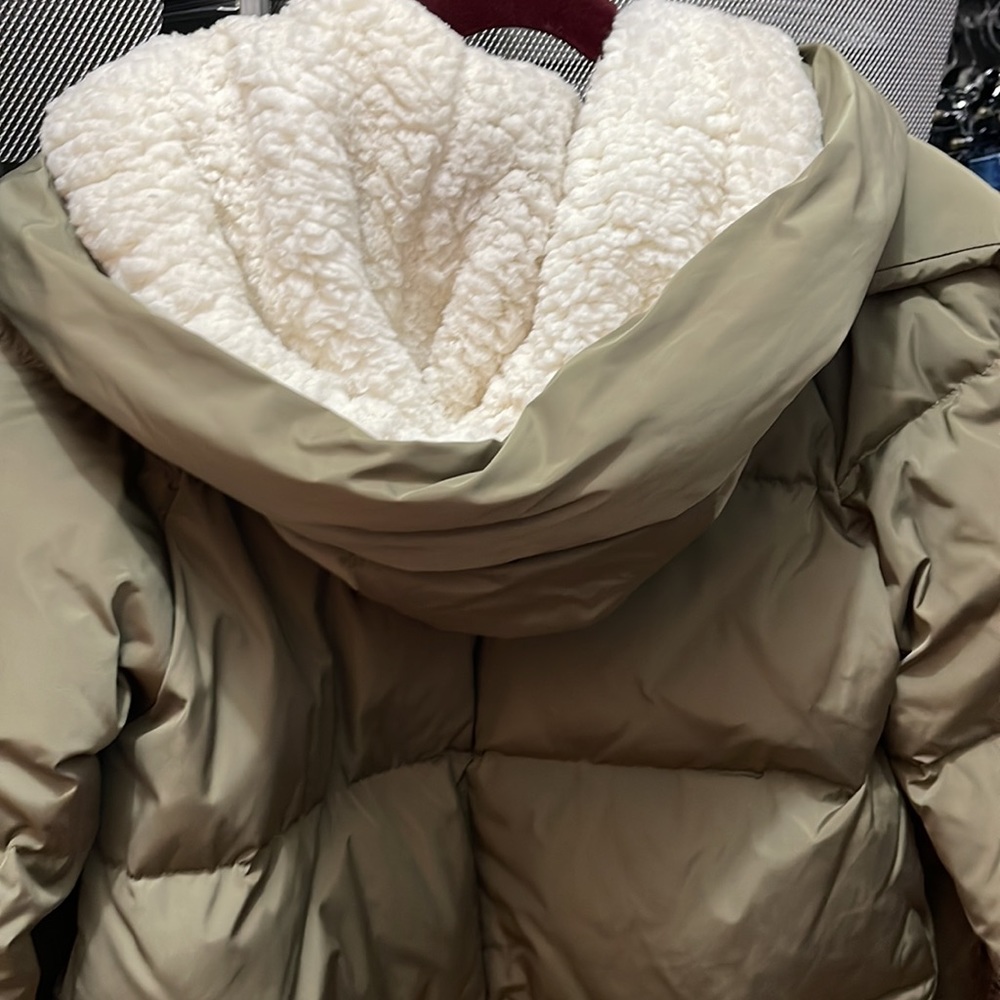 Winter coat - Picture 4 of 4